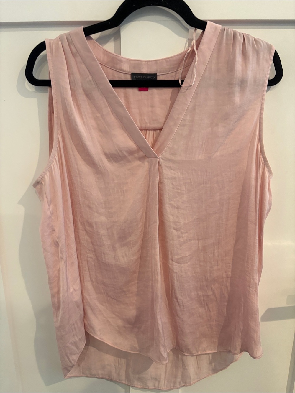 Vince Camuto Light Pink V-Neck Sleeveless Camisole